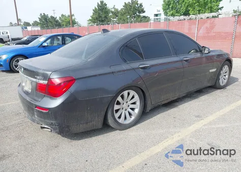 2013 BMW 750 I z USA, uszkodzony, nr VIN WBAYA8C57DC996601